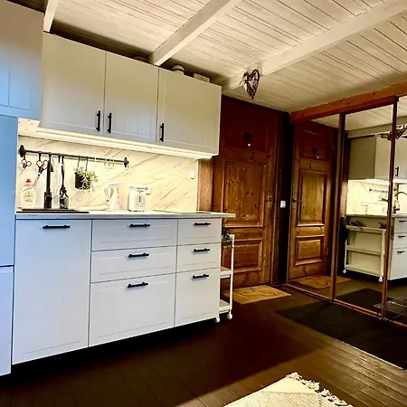 Luxury Mere By Rikas Tallin