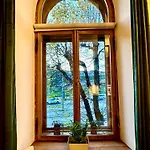 Luxury Mere By Rikas Apartament *